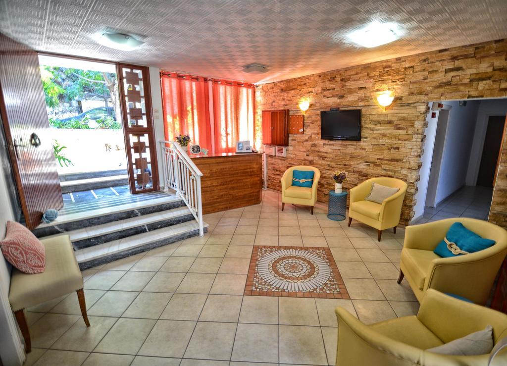 Hotel George Agios Kirykos  Exterior photo