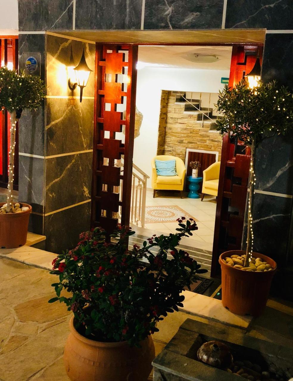 Hotel George Agios Kirykos  Exterior photo