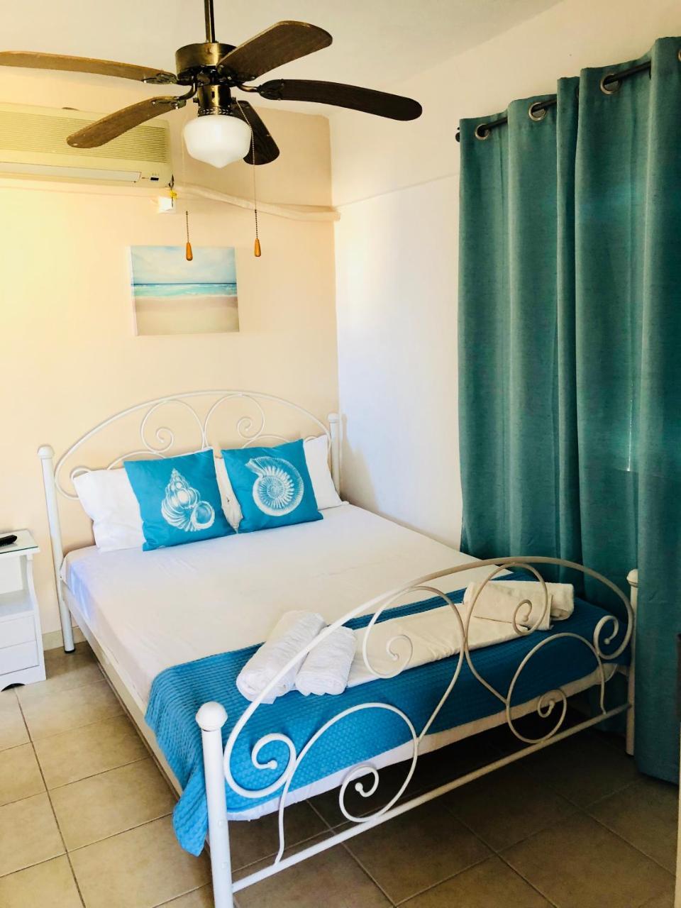 Hotel George Agios Kirykos  Room photo
